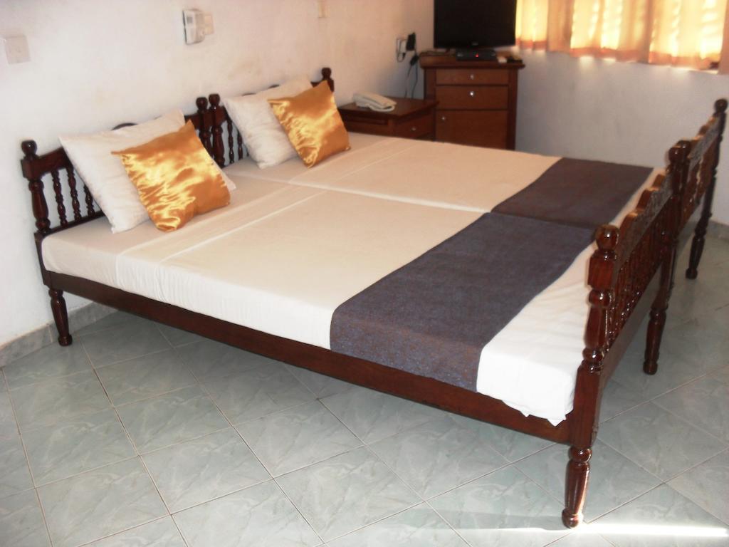 Miltons Beach Resort أونا واتونا الغرفة الصورة