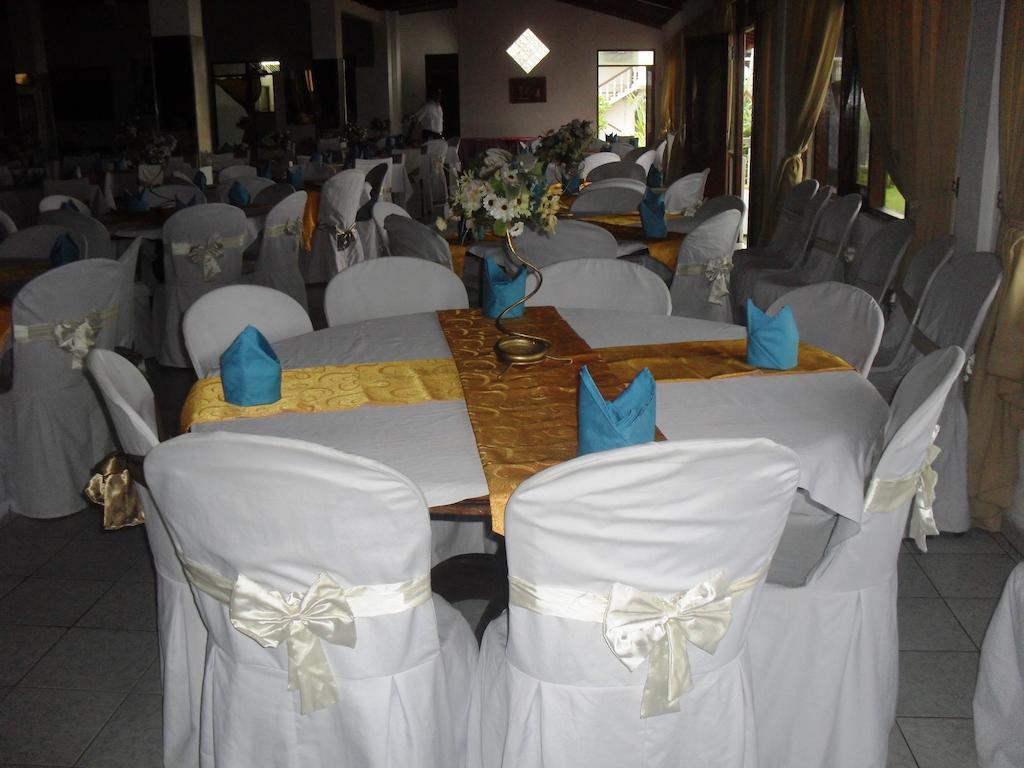 Miltons Beach Resort أونا واتونا المظهر الخارجي الصورة